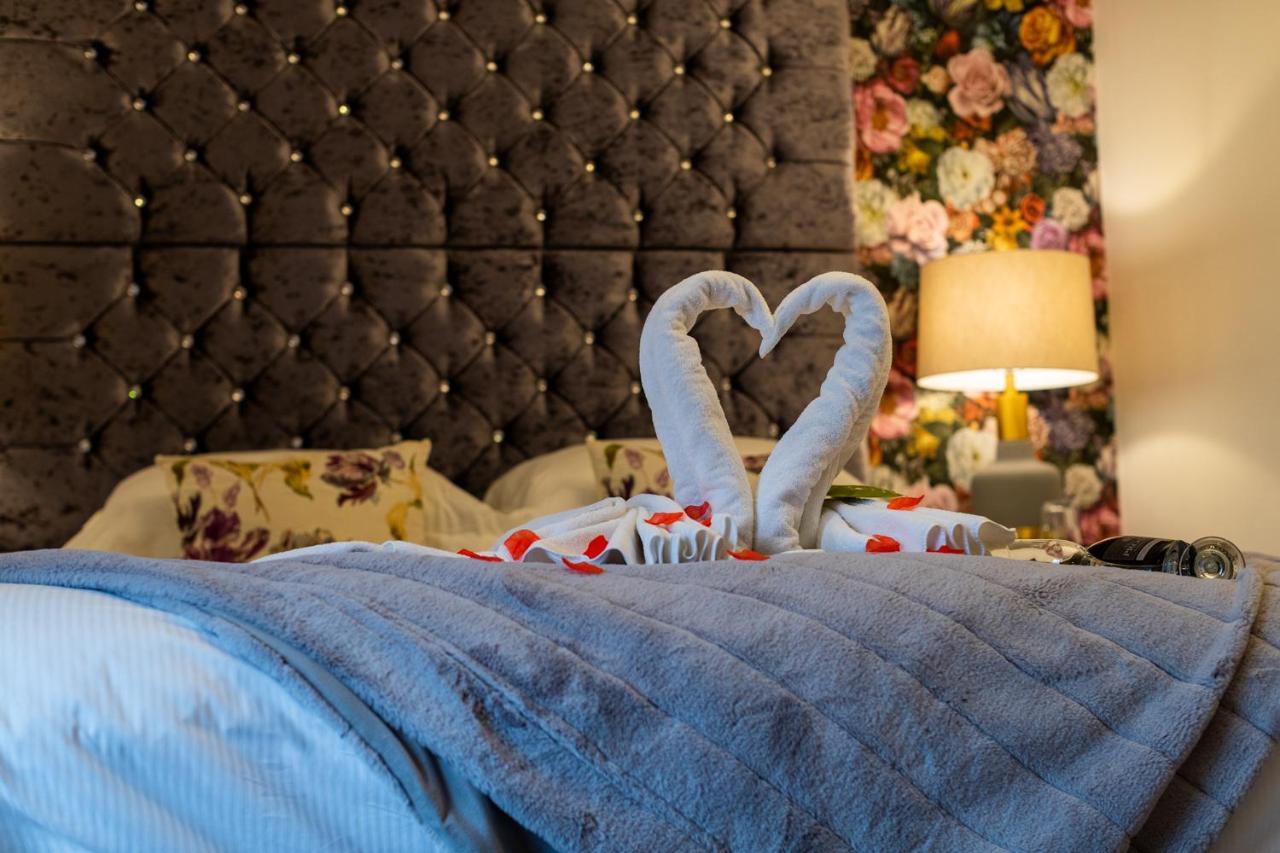 Holly Lodge Guest House With Free Off Site Health Club Windermere Dış mekan fotoğraf
