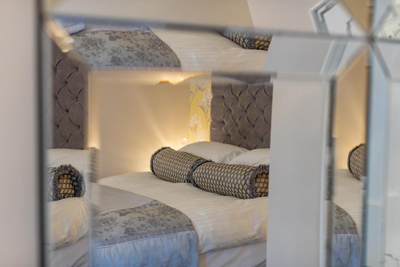 Holly Lodge Guest House With Free Off Site Health Club Windermere Dış mekan fotoğraf