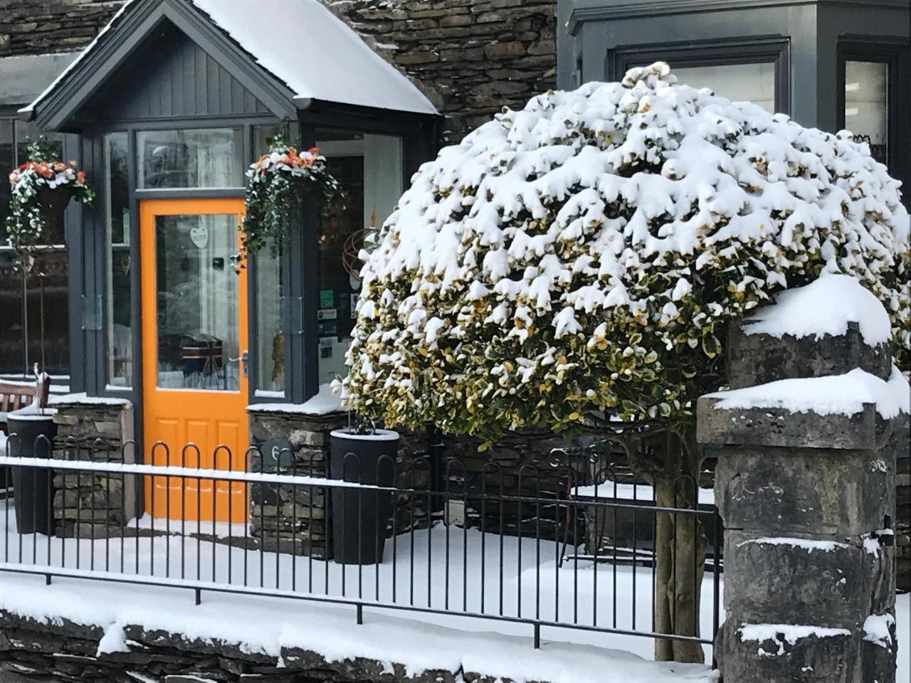 Holly Lodge Guest House With Free Off Site Health Club Windermere Dış mekan fotoğraf